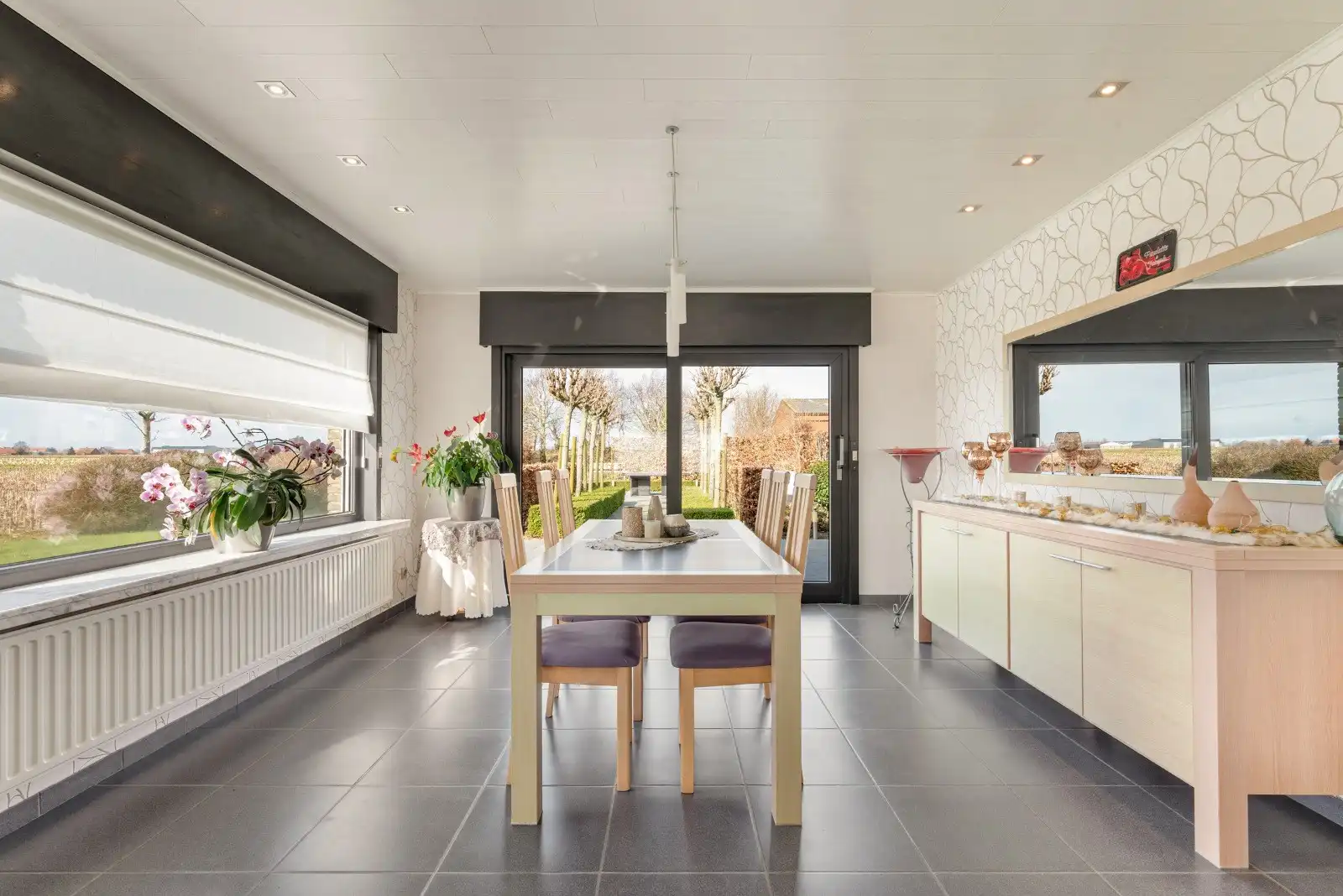 Ruime gezinswoning met tuin te huur in Westrozebeke  foto 10