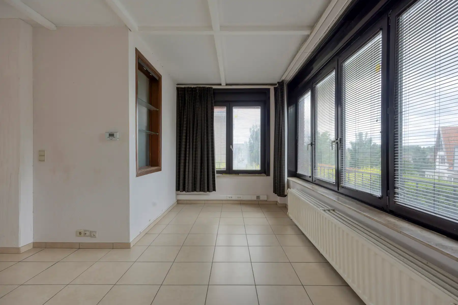 Woning met 4 slaapkamers, garage en tuin foto 11