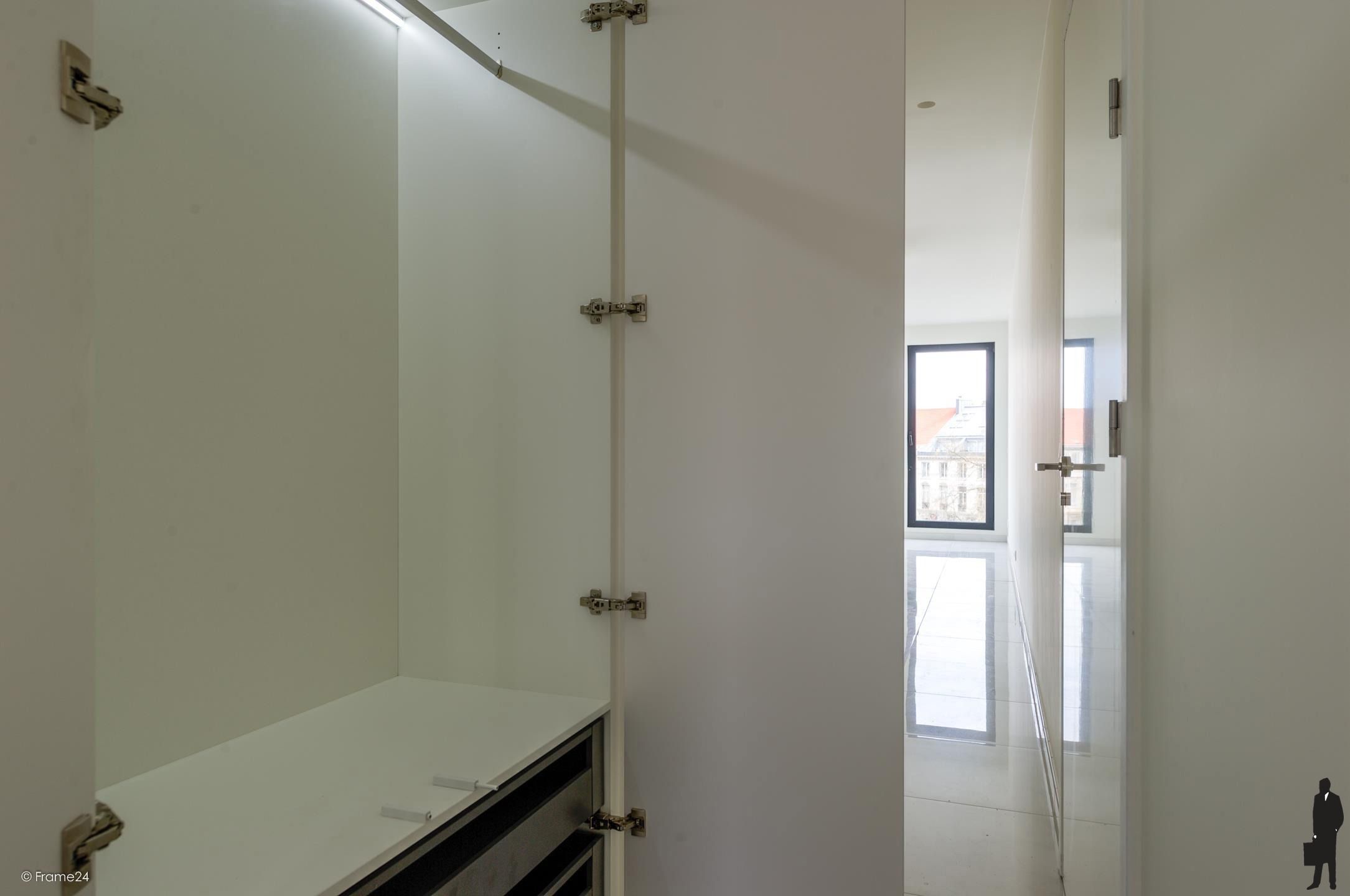 Luxueuze penthouse met terras in hartje Antwerpen. foto 16