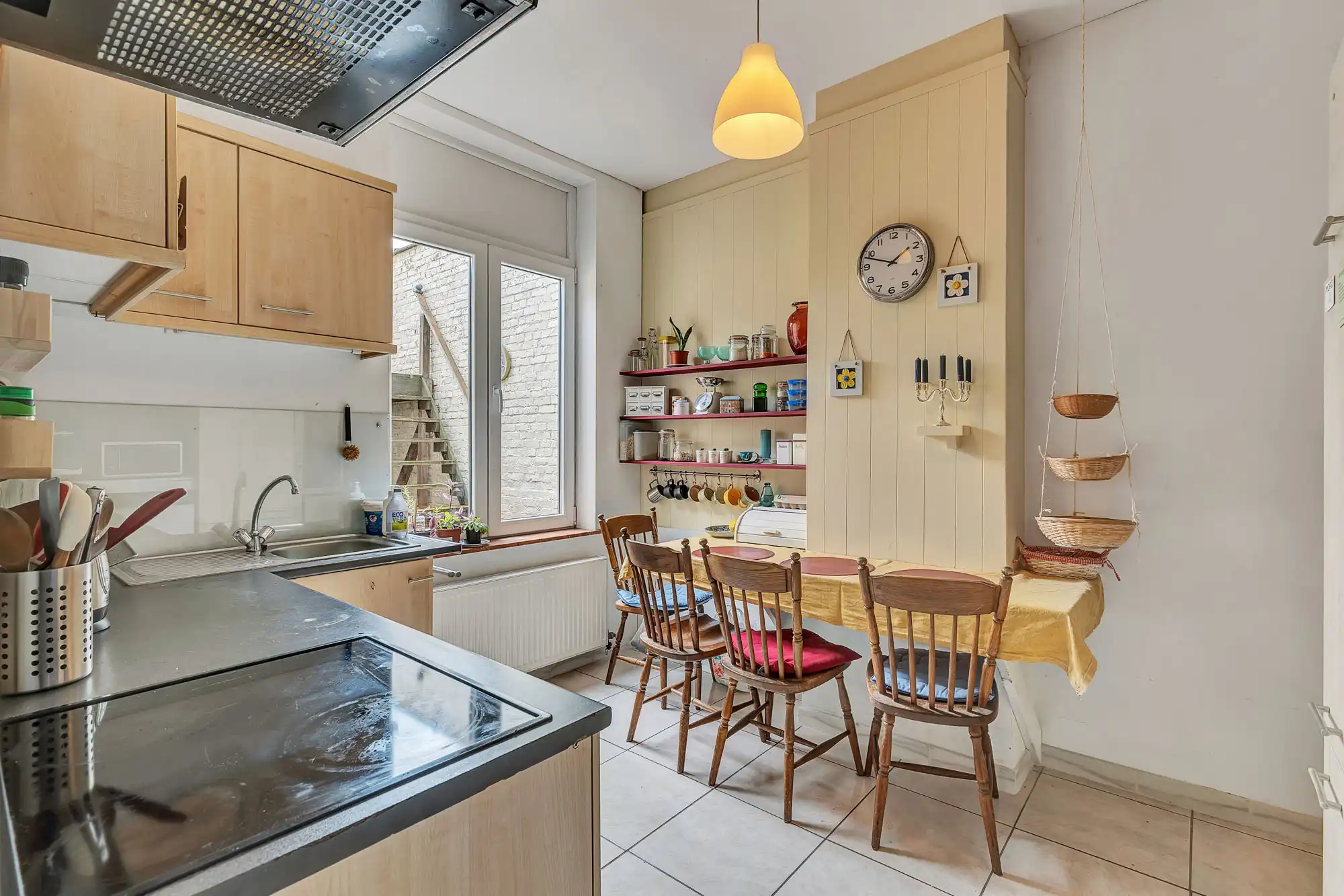 Instapklare rijwoning met 4 slpks, 2 badkamers en terras foto 7