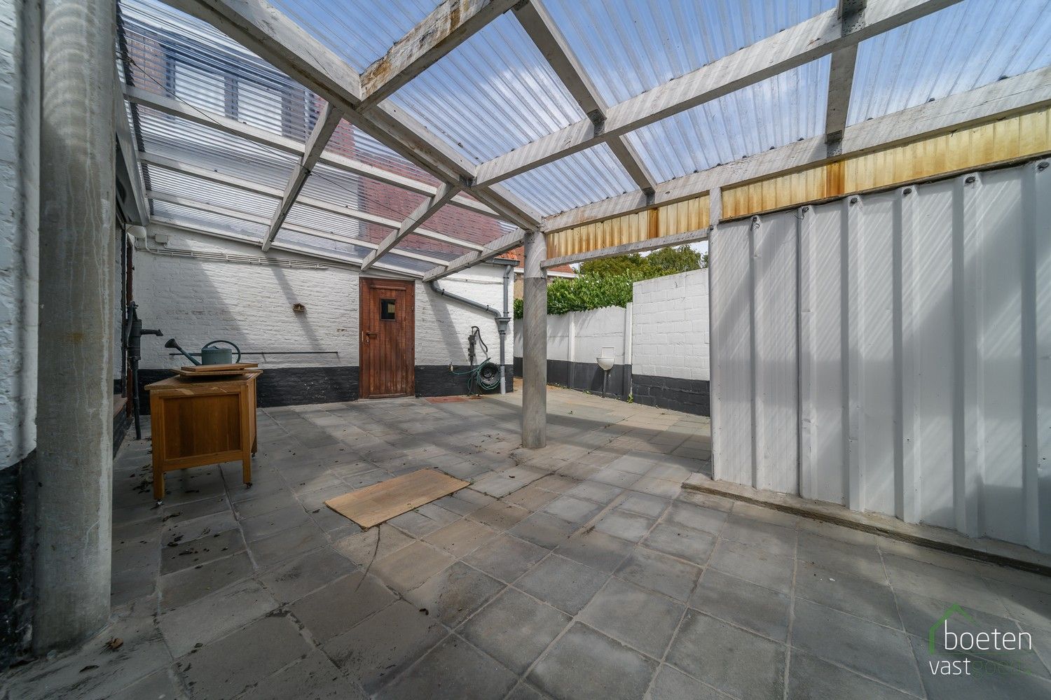 ALVERINGEM: Leuk maar wel op te smukken huisje met heel wat potentieel, 3 slpks waarvan 1 beneden en zonneterras op 179m² grondopp. foto 18