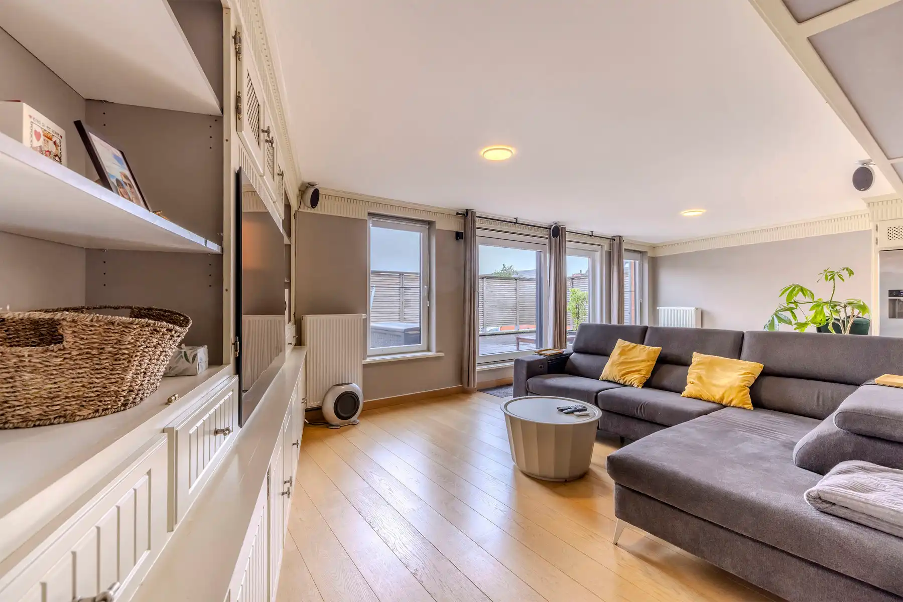 Ruim en stijlvol appartement met 3 slpks, terras en ondergrondse staanplaats in hartje Balen foto 4