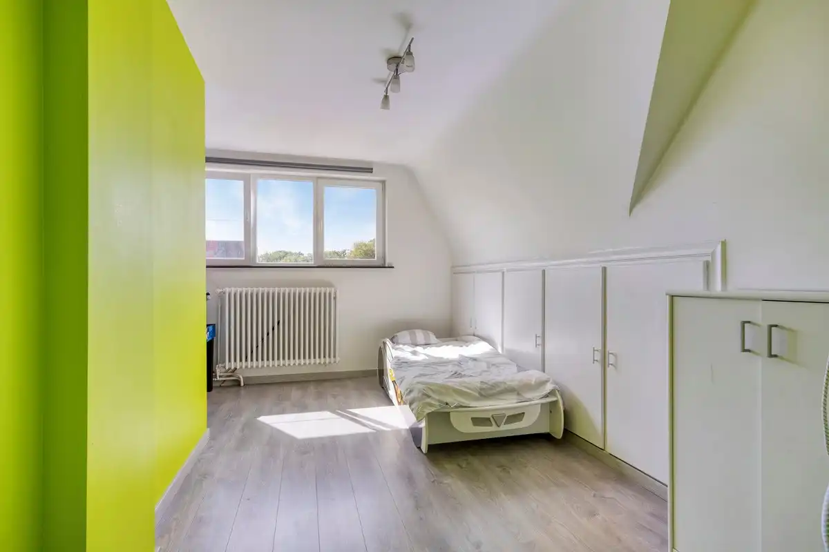 Instapklare gezinswoning met 5 slaapkamers op 16a 50ca in residentiële villawijk Henegauwberg foto 19