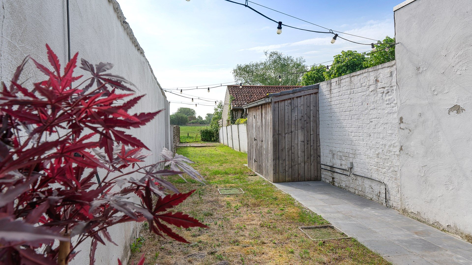 Vernieuwd huis met mooie open zichten te Damme foto 2