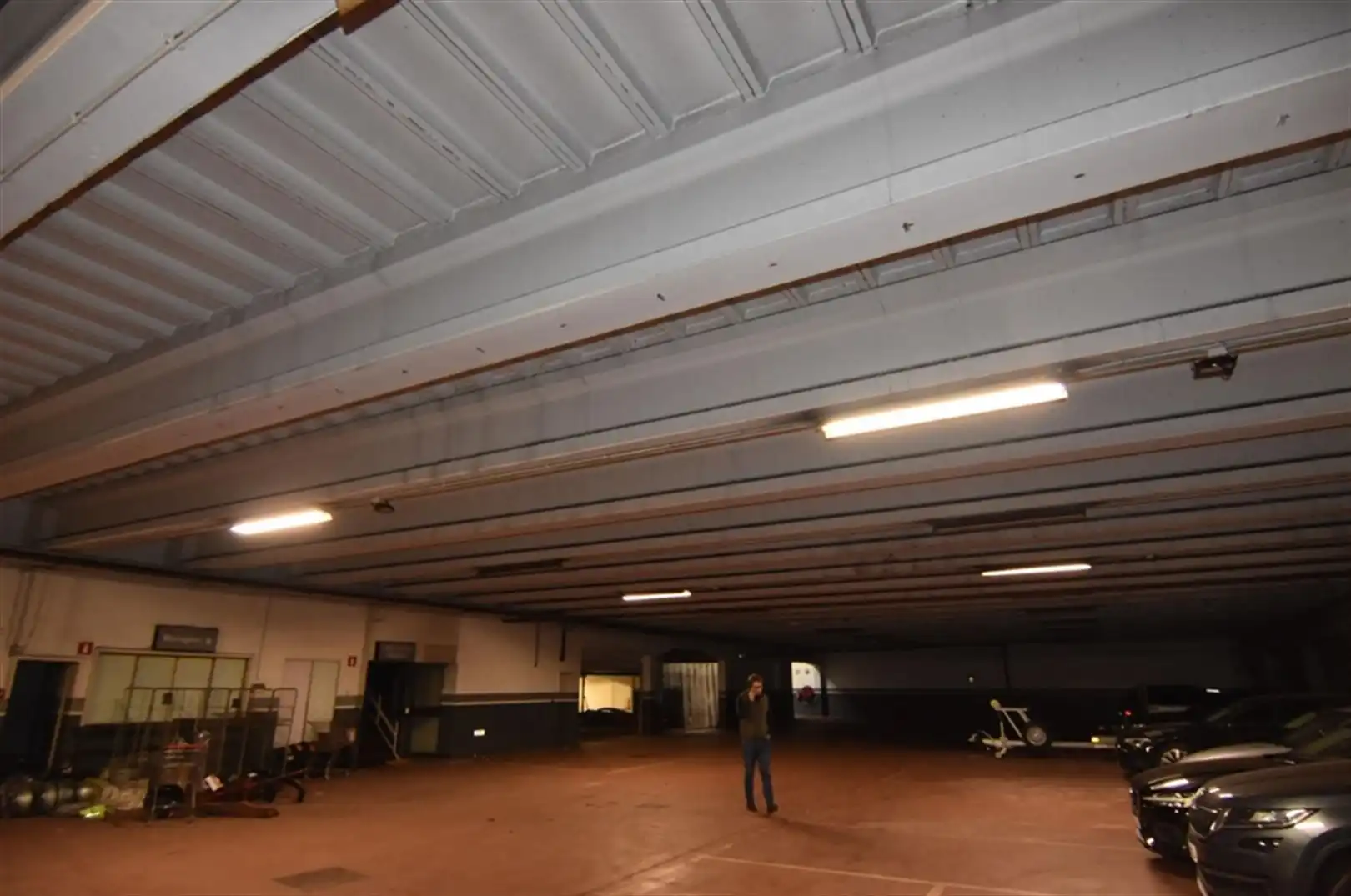 Polyvalent bedrijfsgebouw voor opslag / industrie foto 10