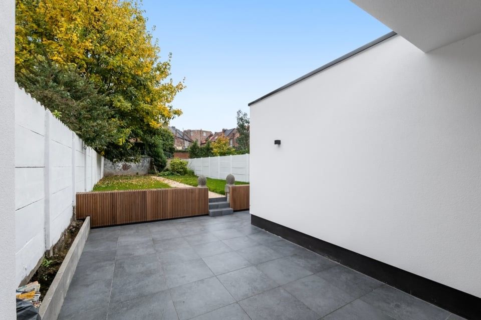 PRACHTIG GERENOVEERDE HERENWONING MET 3 SLPKS OP CENTRALE LIGGING foto 14