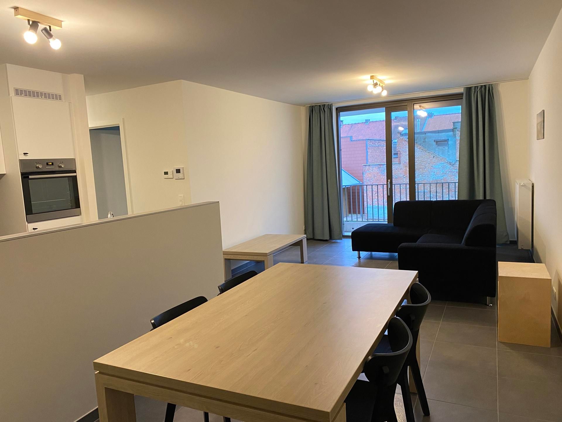 Gemeubeld appartement, rustig gelegen in Sint-Niklaas foto {{pictureIndex}}