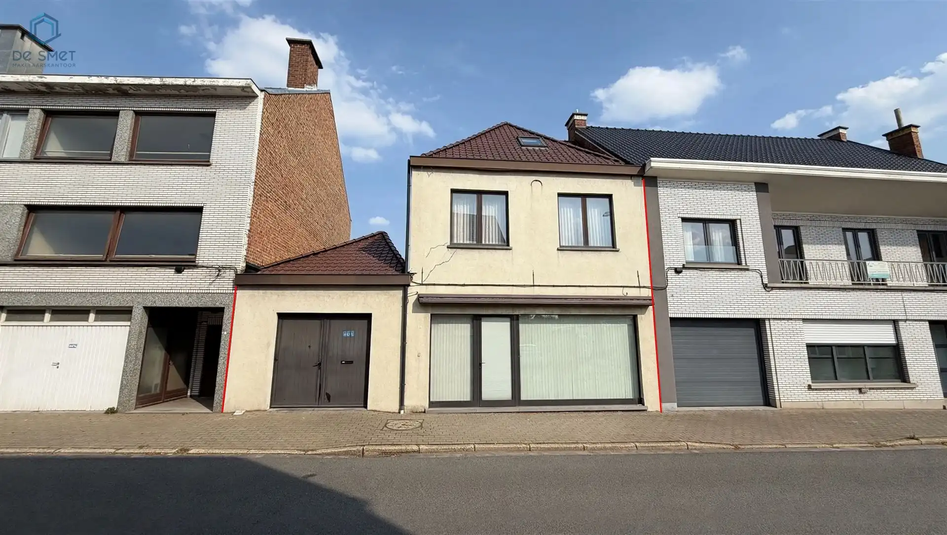 Hoofdfoto van de publicatie: Te renoveren woning/projectgrond met 4 slp, garage en atelier.