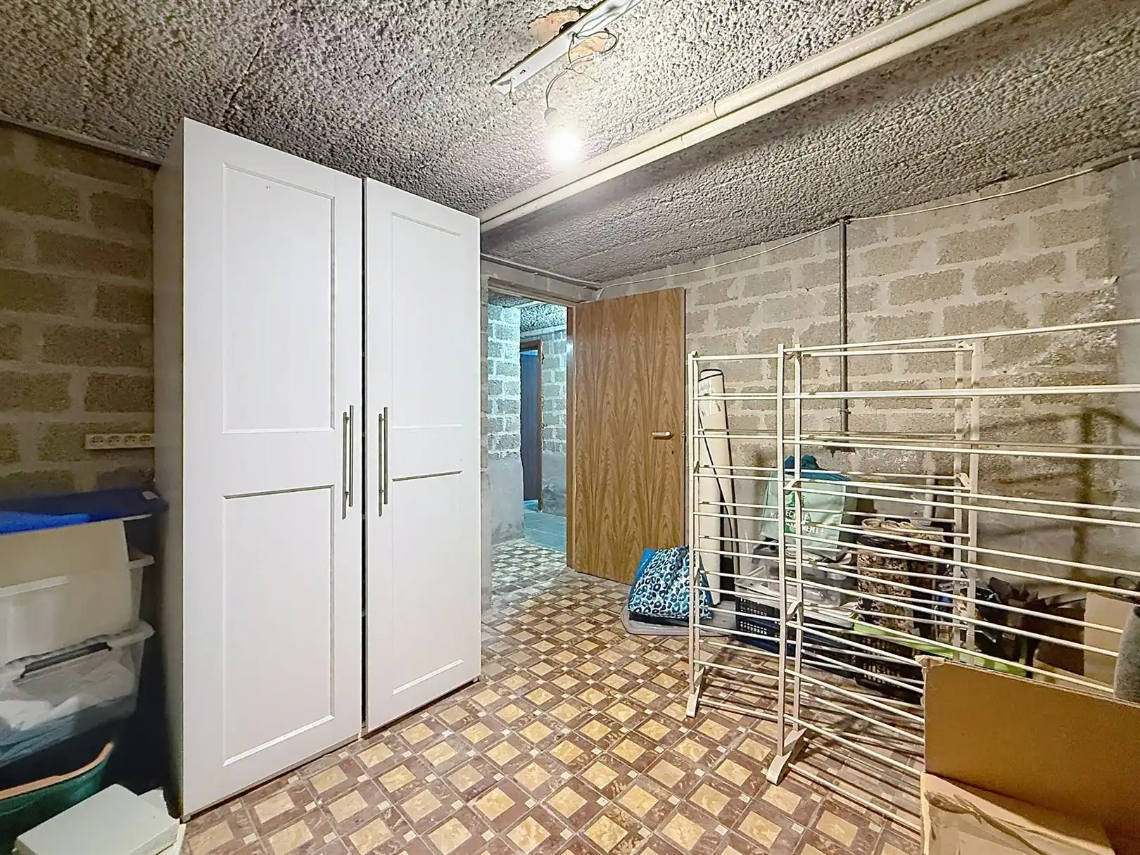 Bungalow met 4 slpks, tuin, garage, 8a 46ca foto 48