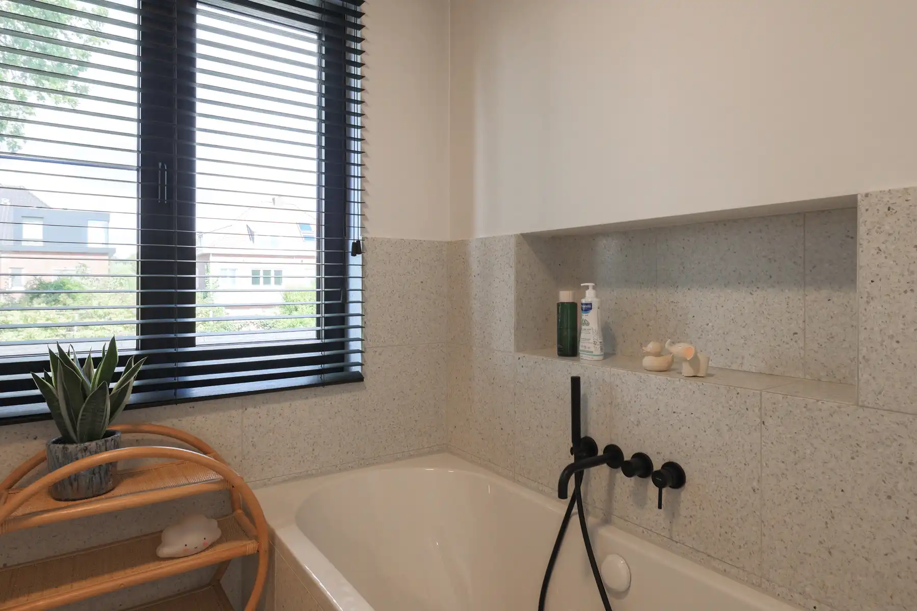 Prachtig gerenoveerde halfopen woning te Elsdonk foto 16
