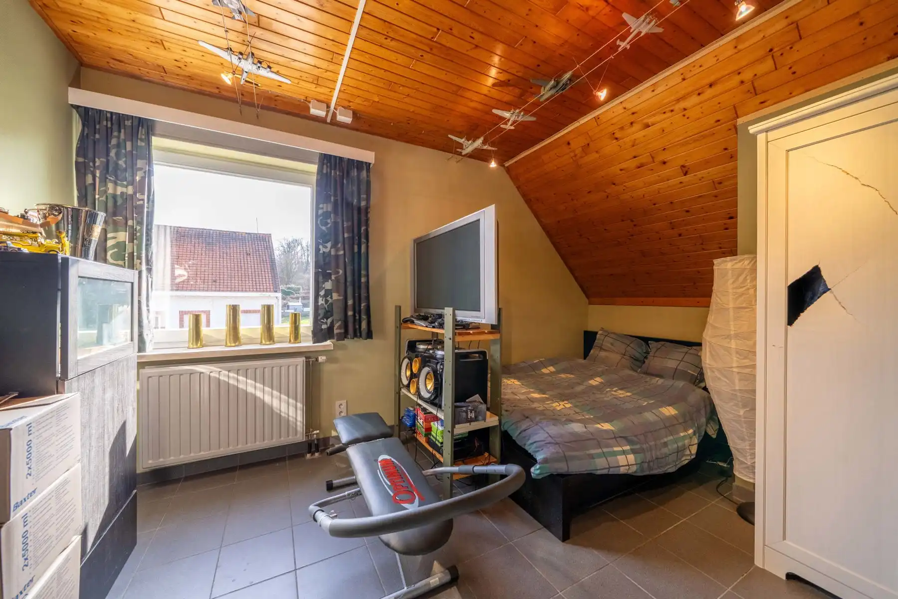 Ruime villa met potentieel. foto 12