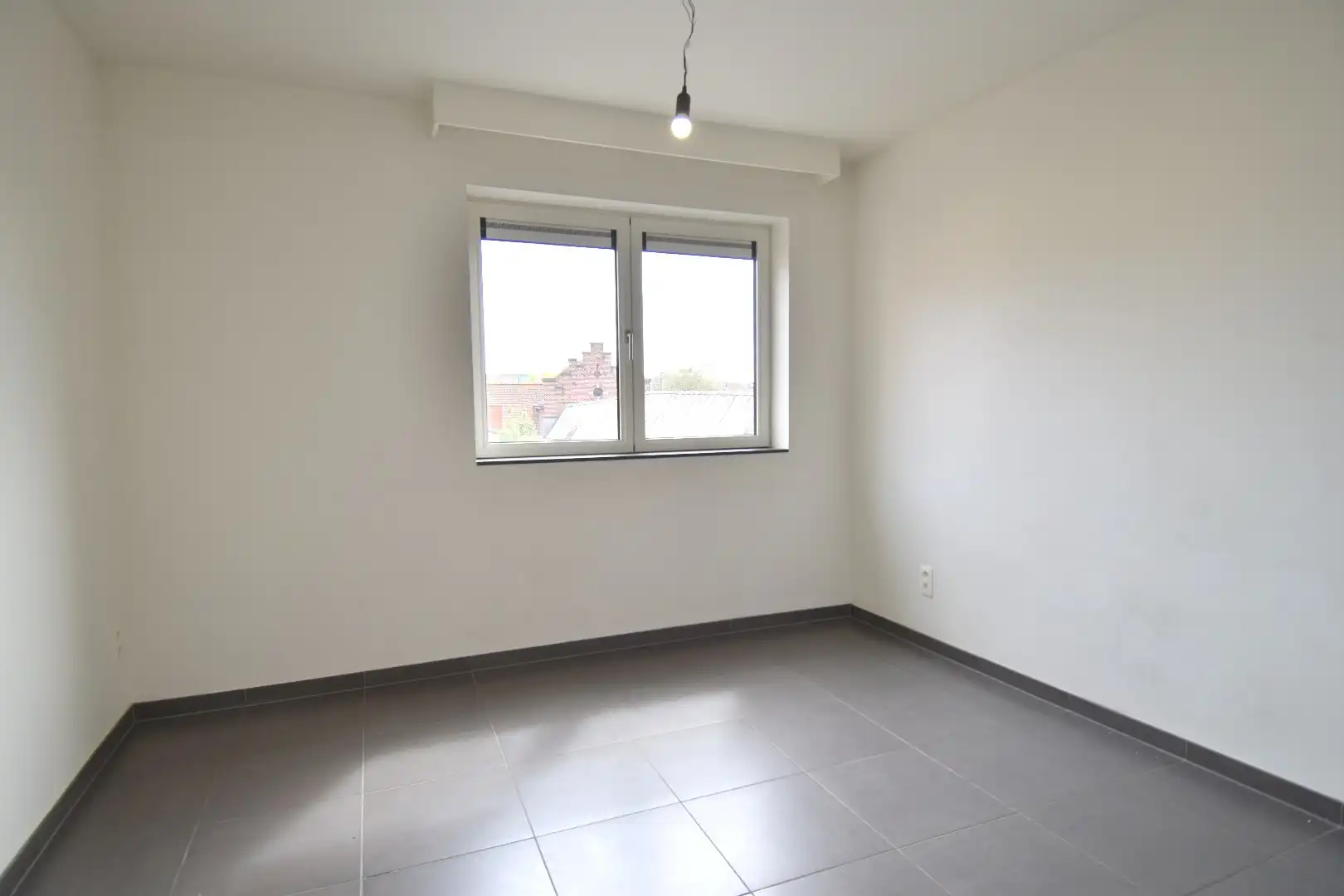 Instapklaar 2-slaapkamerappartement op toplocatie nabij het centrum van Kortrijk foto 10