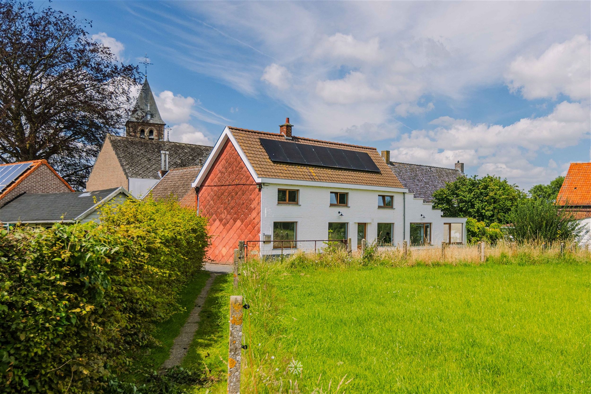 Uniek gelegen landhuis met adembenemend zicht foto 2