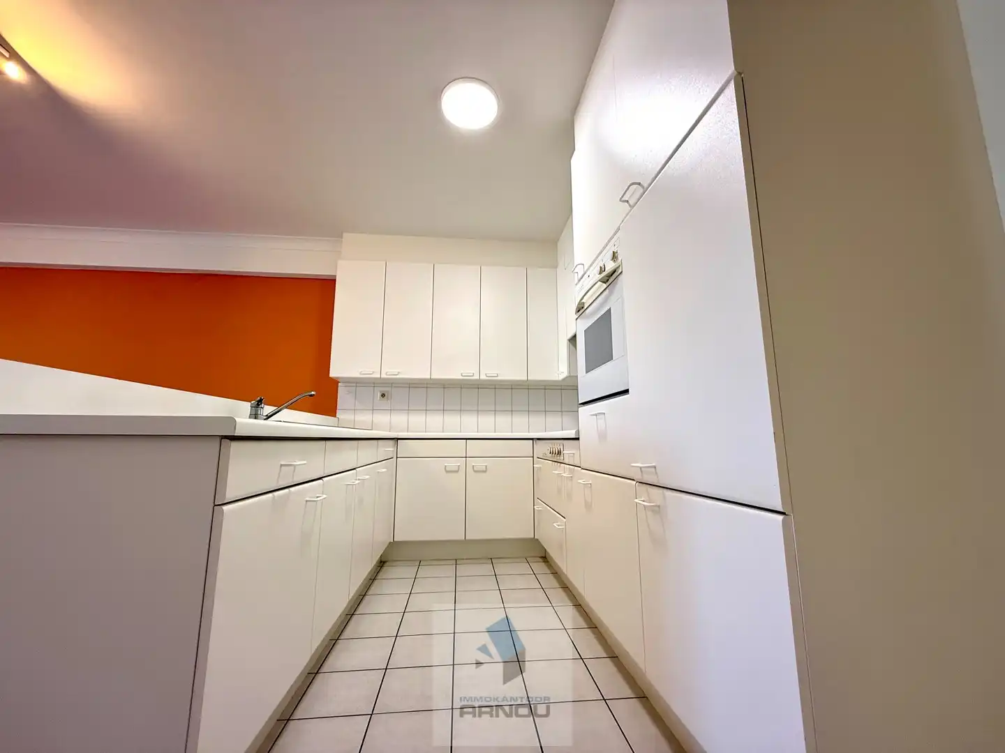 Centraal gelegen appartement met 1 slaapkamer foto 9