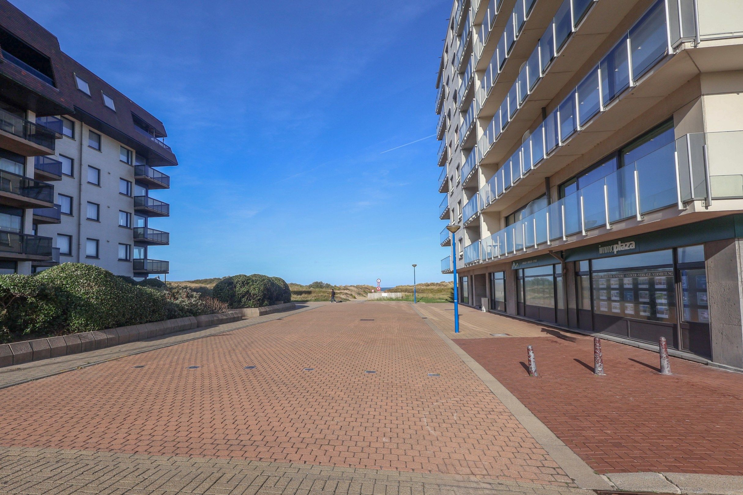 Zonnig appartement met 1 slaapkamer op het IJslandplein van Oostduinkerke foto 9