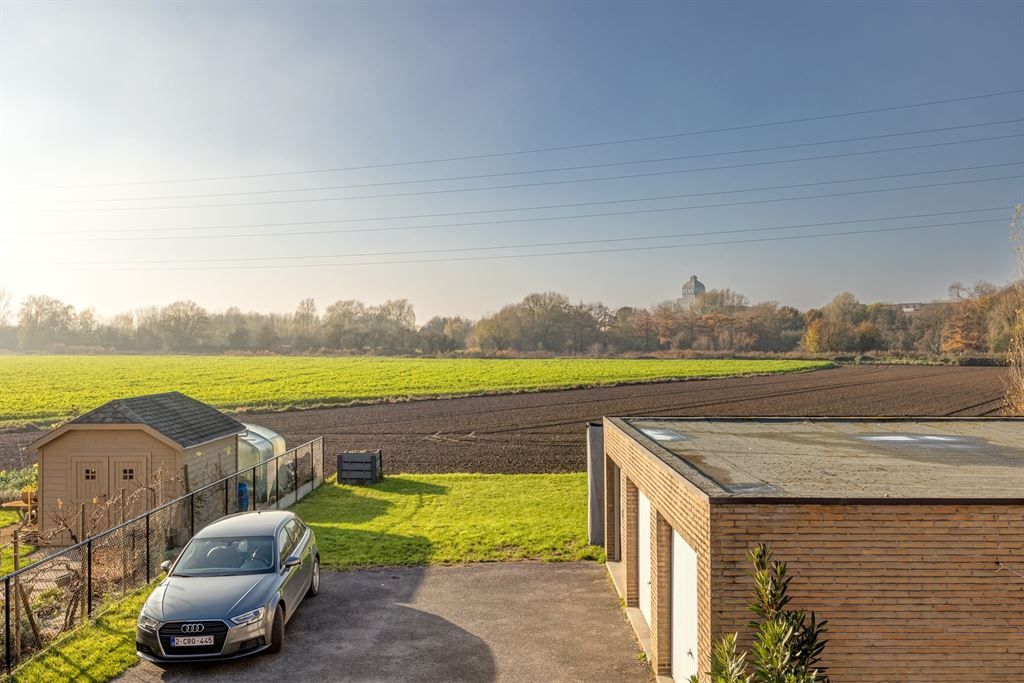 Gerenoveerd appartement met prachtig uitzicht foto 15