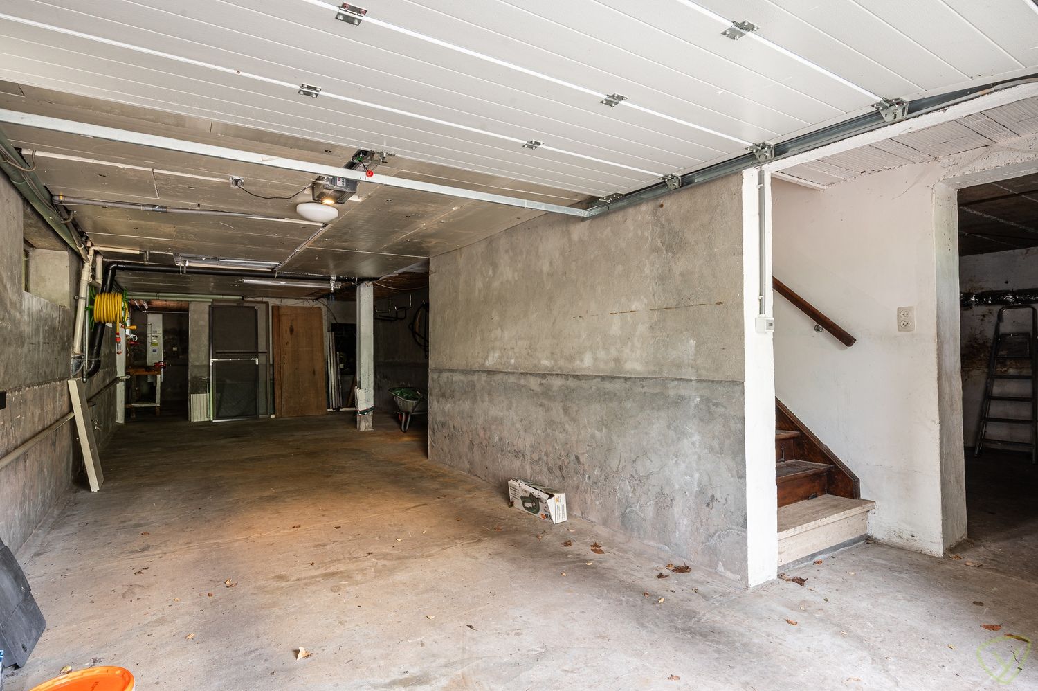Vrijstaande te renoveren villa op uitzonderlijk groot perceel met bosgrond in Lembeke foto 21
