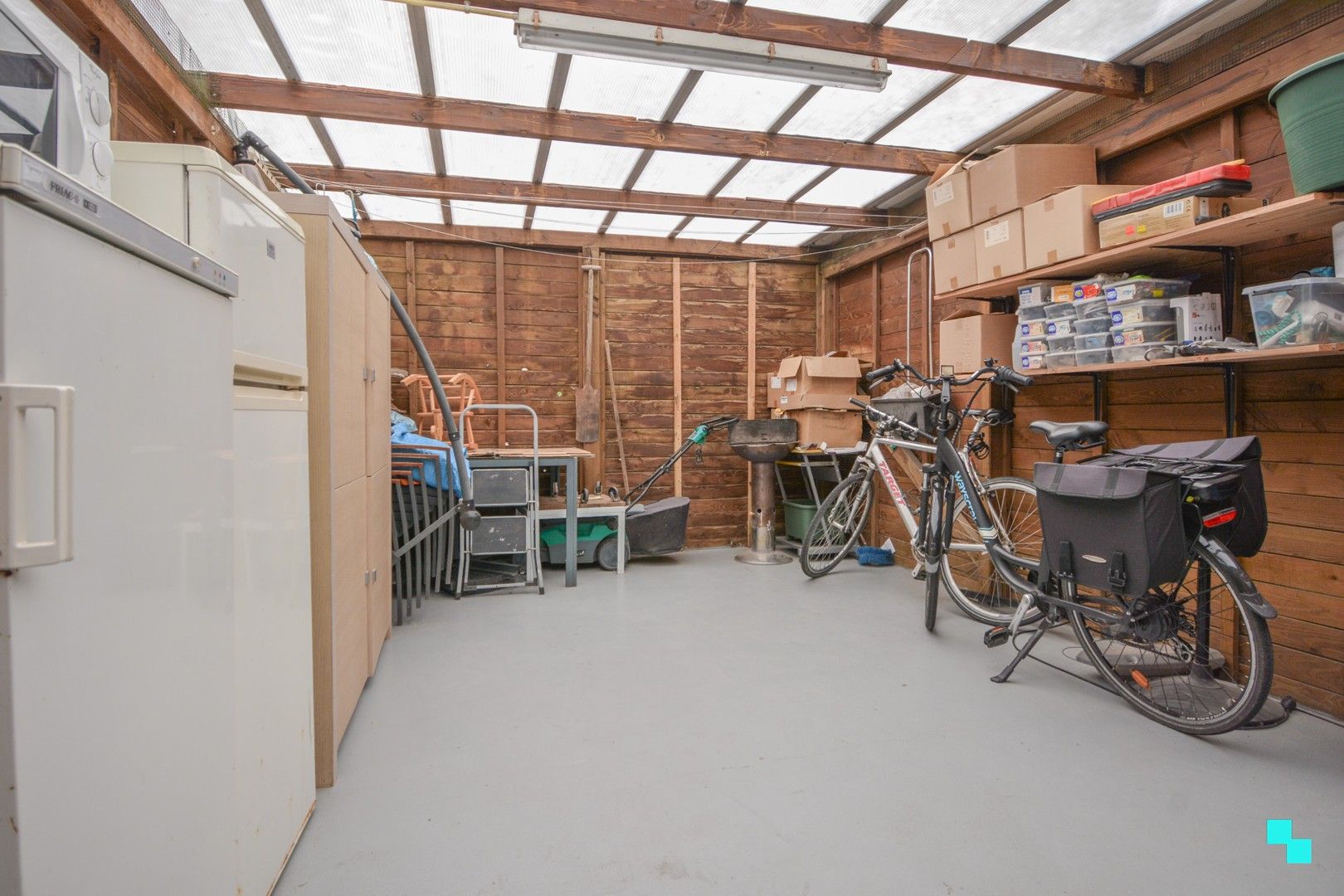 Smaakvol gerenoveerde woning met garage achteraan te Roeselare foto 20