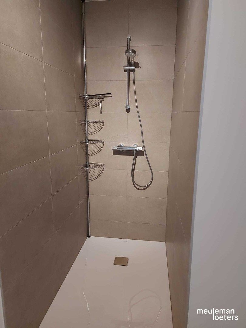 Recente woning op rustige locatie en carport foto 12