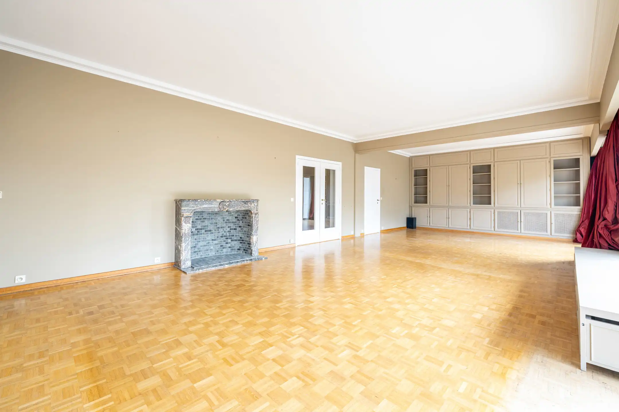 Flat 4 slpkamers ± 238 m². Grote terrassen & garage - EPC D+ foto 7