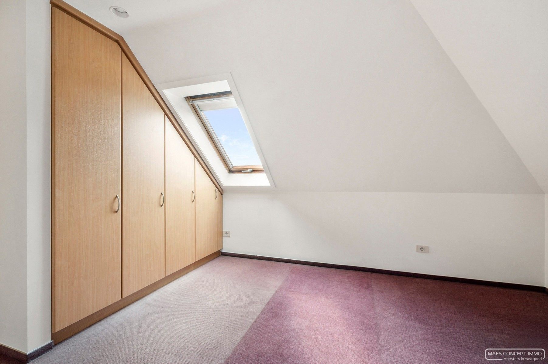 Duplexappartement met 2 slaapkamers en 2 ruime terrassen te huur in Anzegem foto 10