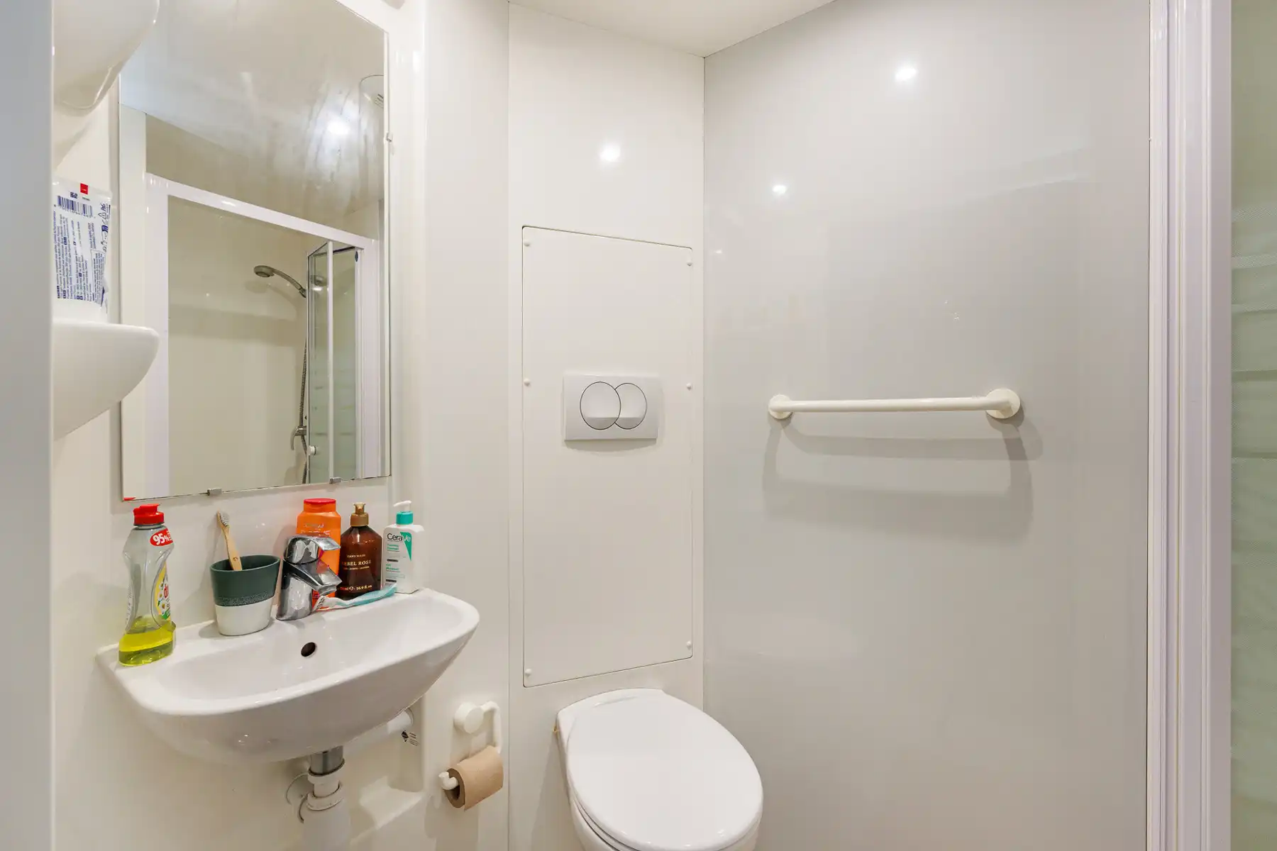 Trendy studentenkamer op toplocatie, een ideale belegging! foto 5