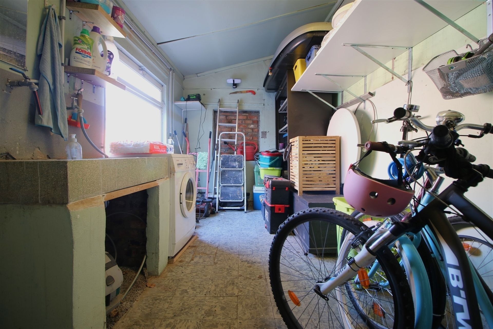 Gerenoveerde woning met 4 slaapkamers foto 9