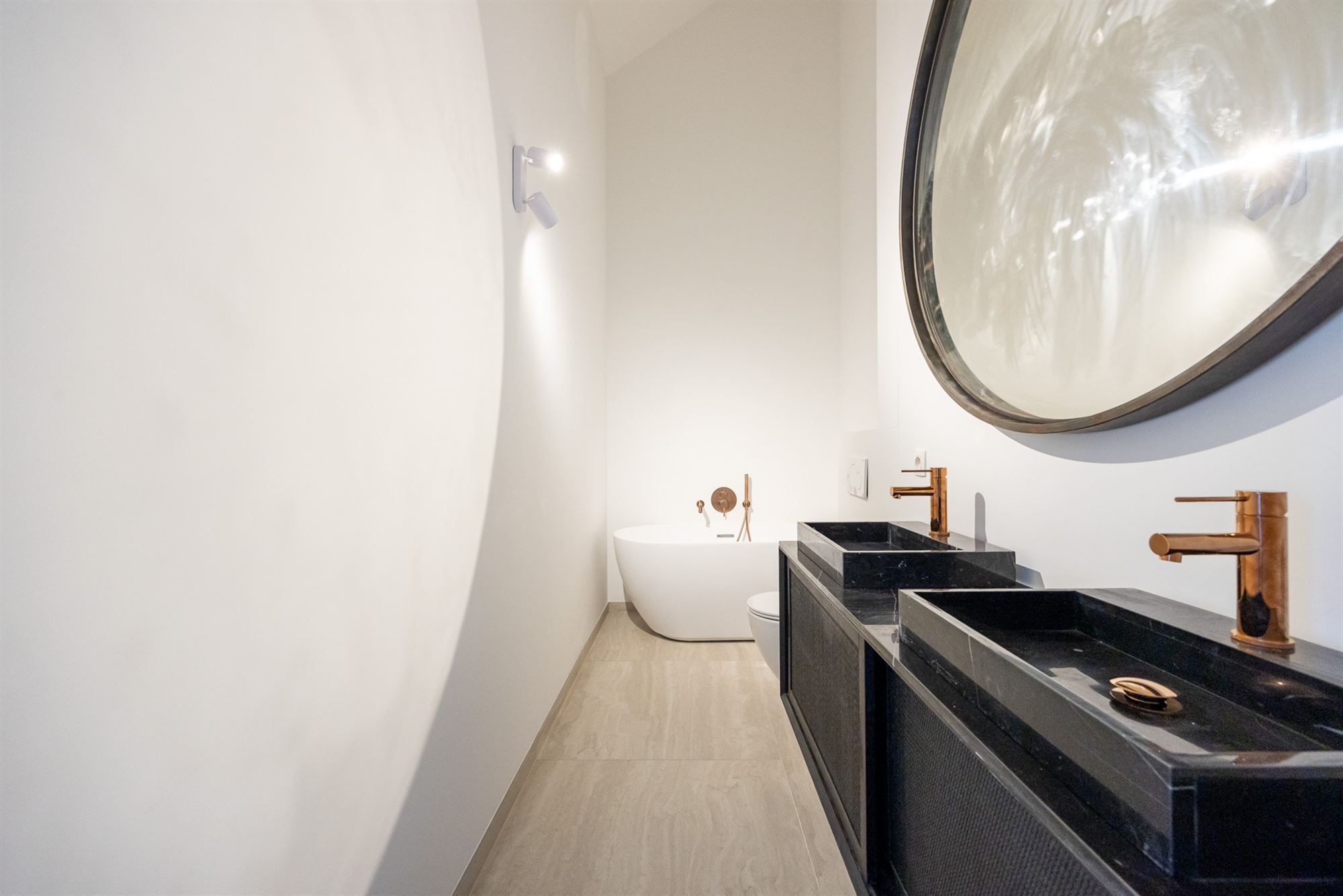 Nieuwbouwwoning met vier slaapkamers en tuin foto 22