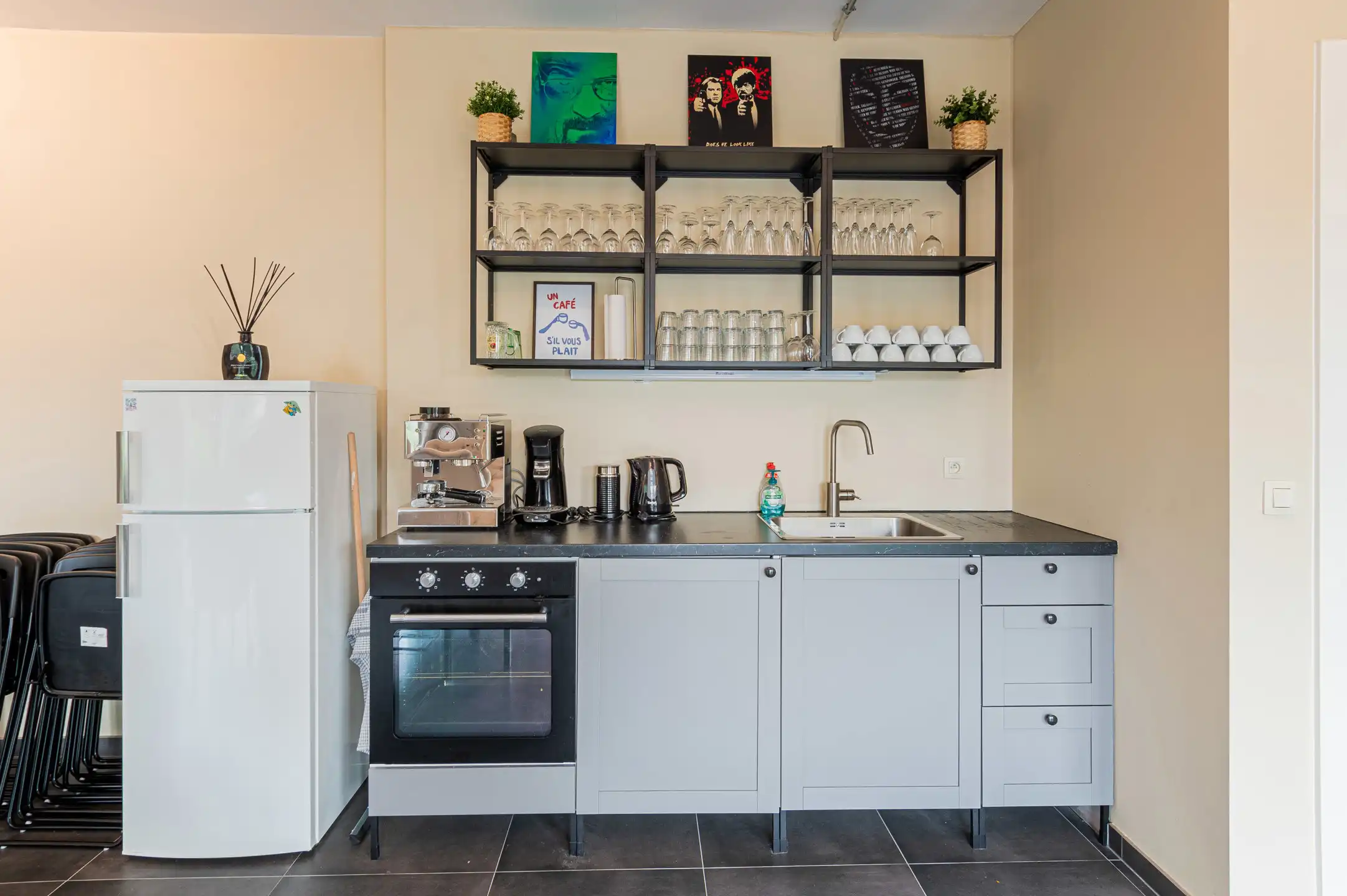 Veelzijdige en lichtrijke kantoorruimte! foto 6