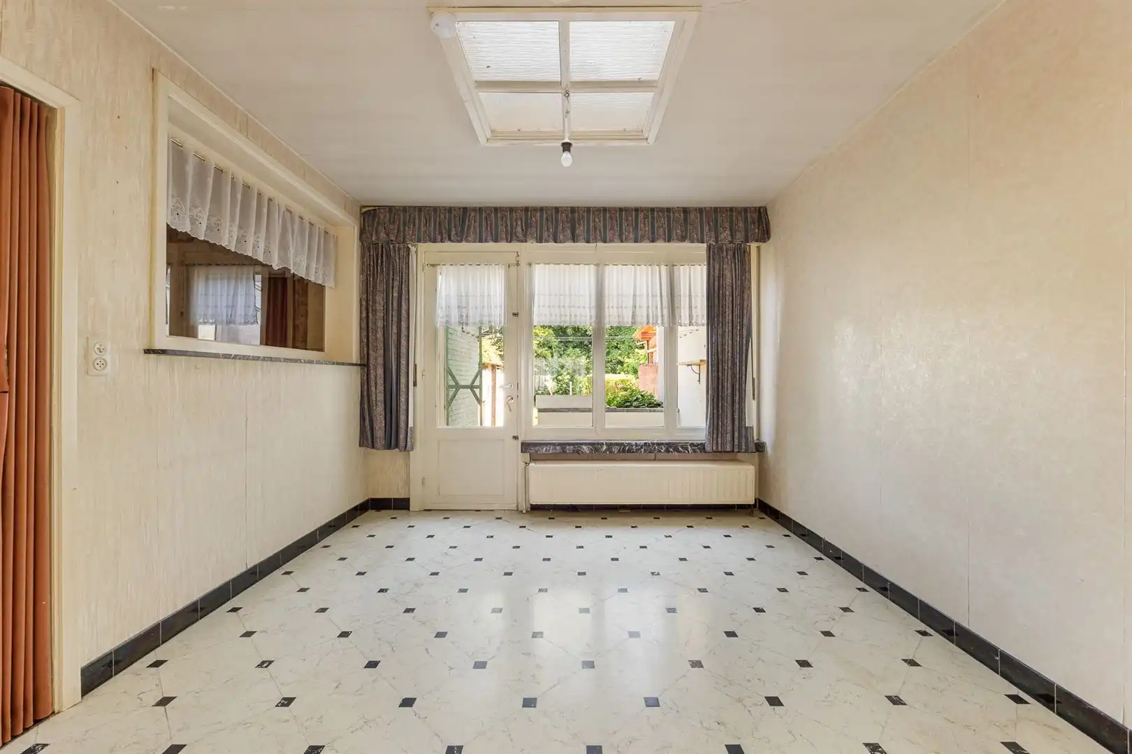 Renovatiewoning met ruime tuin te Lier! foto 7