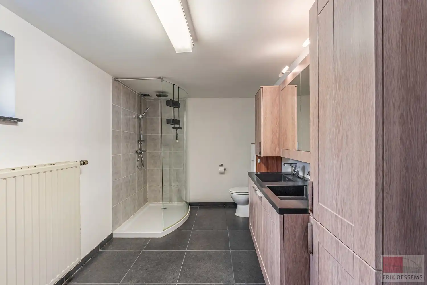 Charmante op te frissen woning met veel potentieel, met een woonoppervlakte van 169 m² foto 12