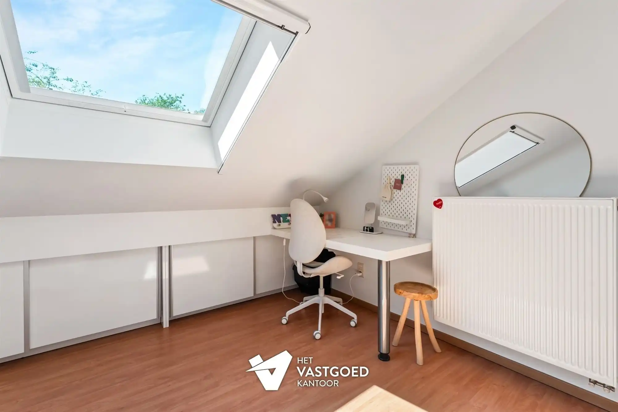 RECENTE WONING MET KWALITATIEVE AFWERKING OP TOP-LIGGING foto 24