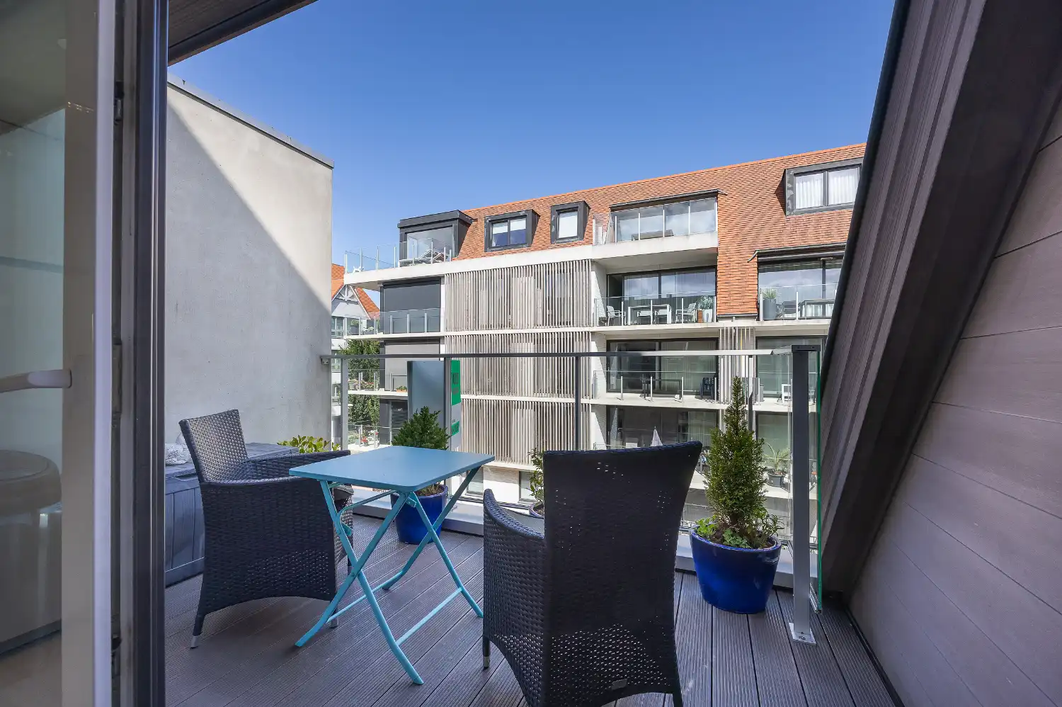 Prachtig recent appartement met 3 slaapkamers, 2 zonneterrassen en optionele privatieve parking in het centrum van Middelkerke foto 14