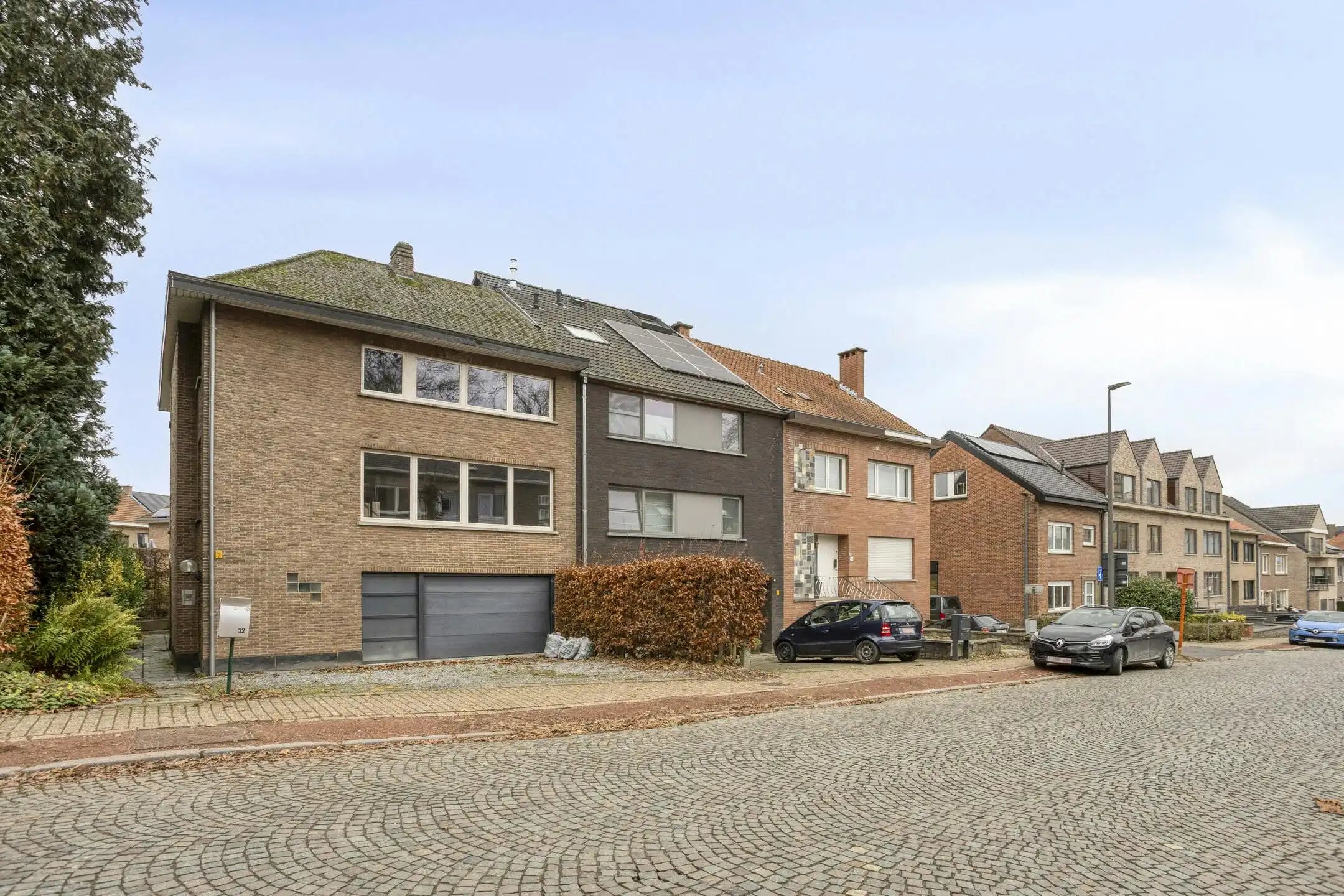 Driegevelwoning met extra studio/kantoor of praktijk, op een toplocatie in het centrum van Grimbergen! foto 24