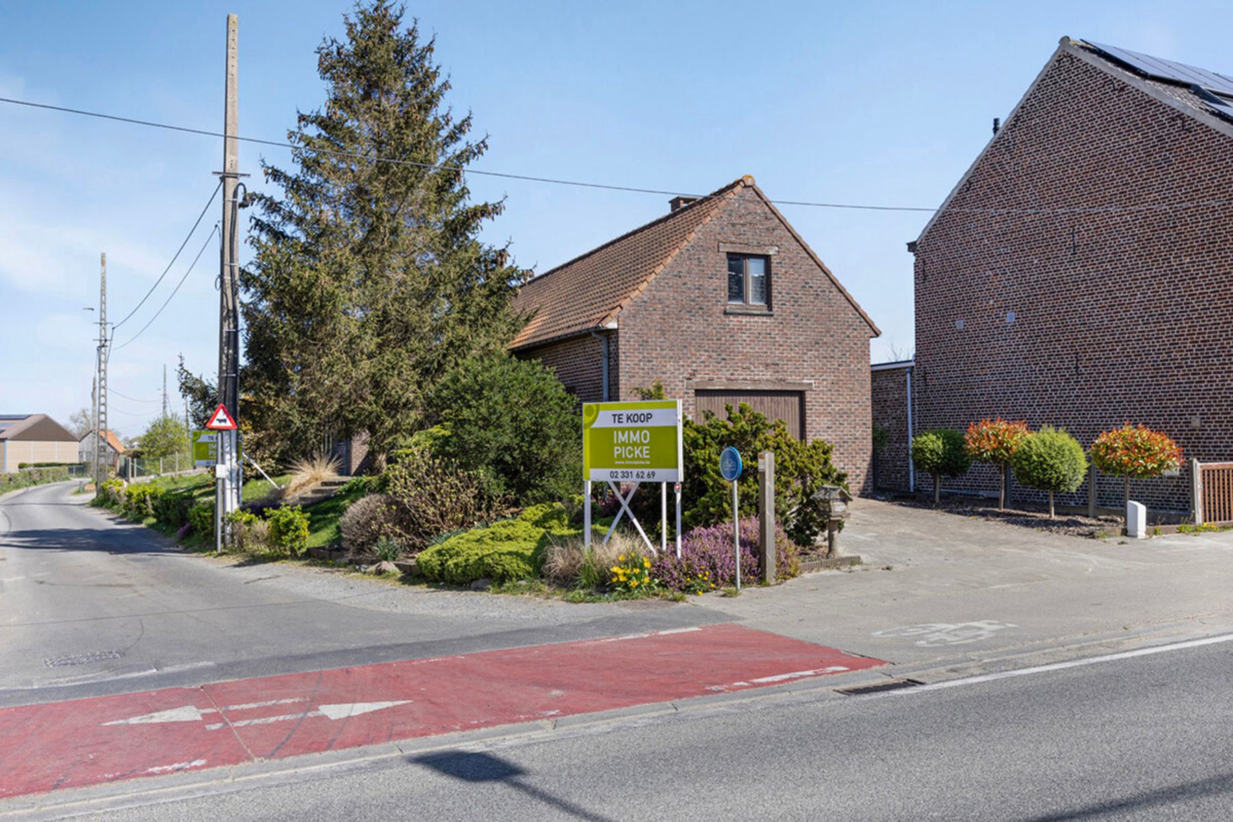 OPTIE Te verfraaien woning op gunstige ligging in Halle foto 2