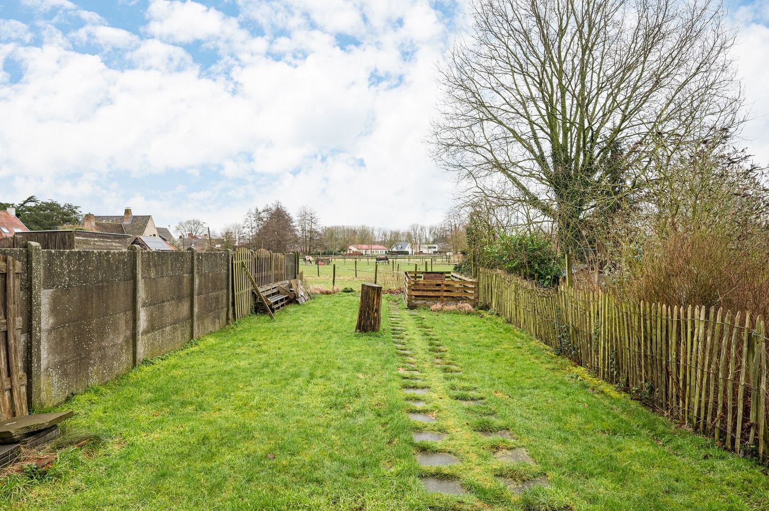 Volledig instapklare woning met ruime tuin in Adegem foto 23