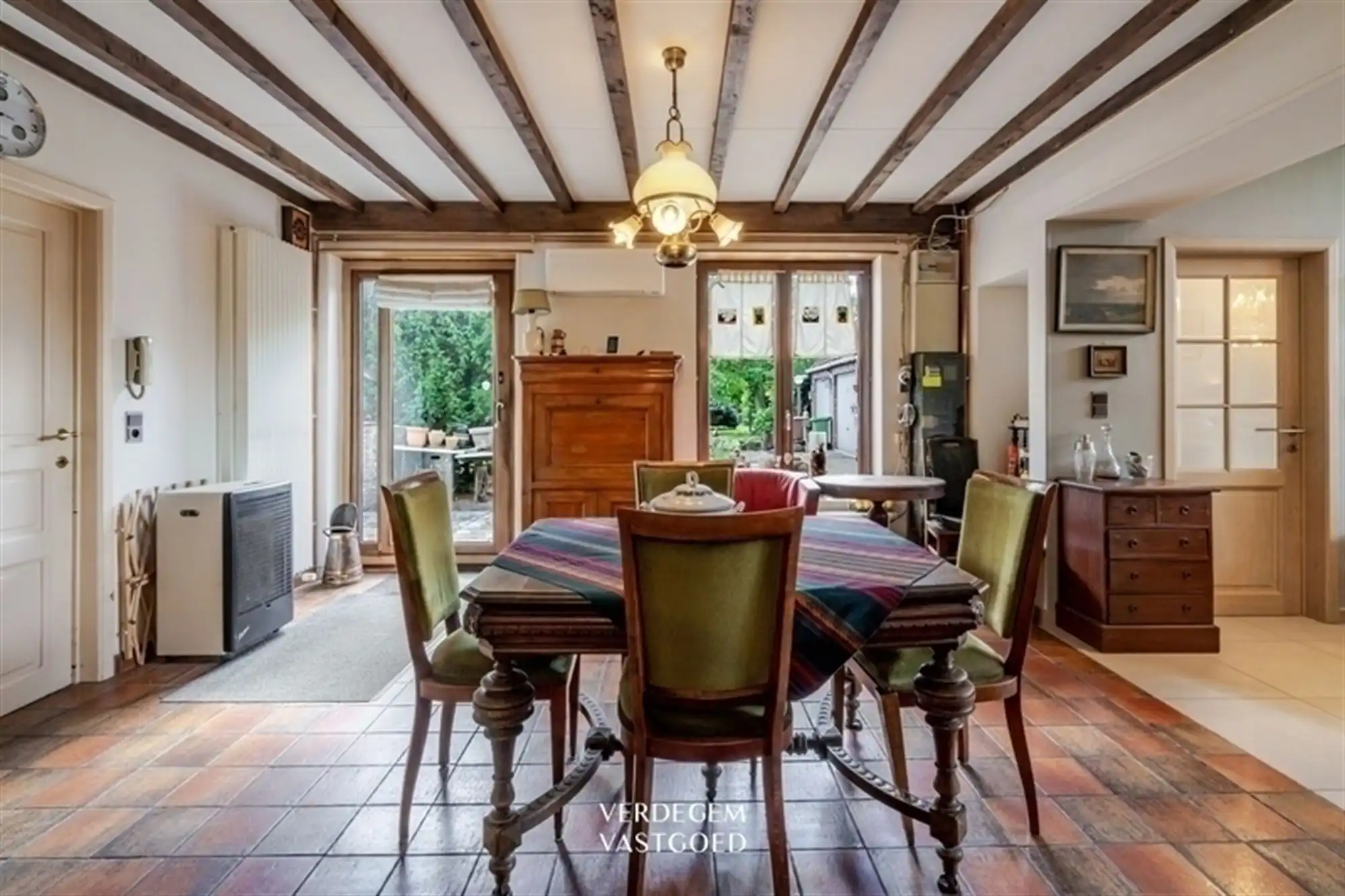 Authentieke woning met recente uitbreiding en uniek historisch accent foto 5