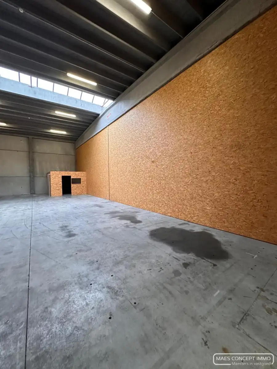 Opslagruimte van 220 m²&nbsp;te huur in Zwevegem foto 5