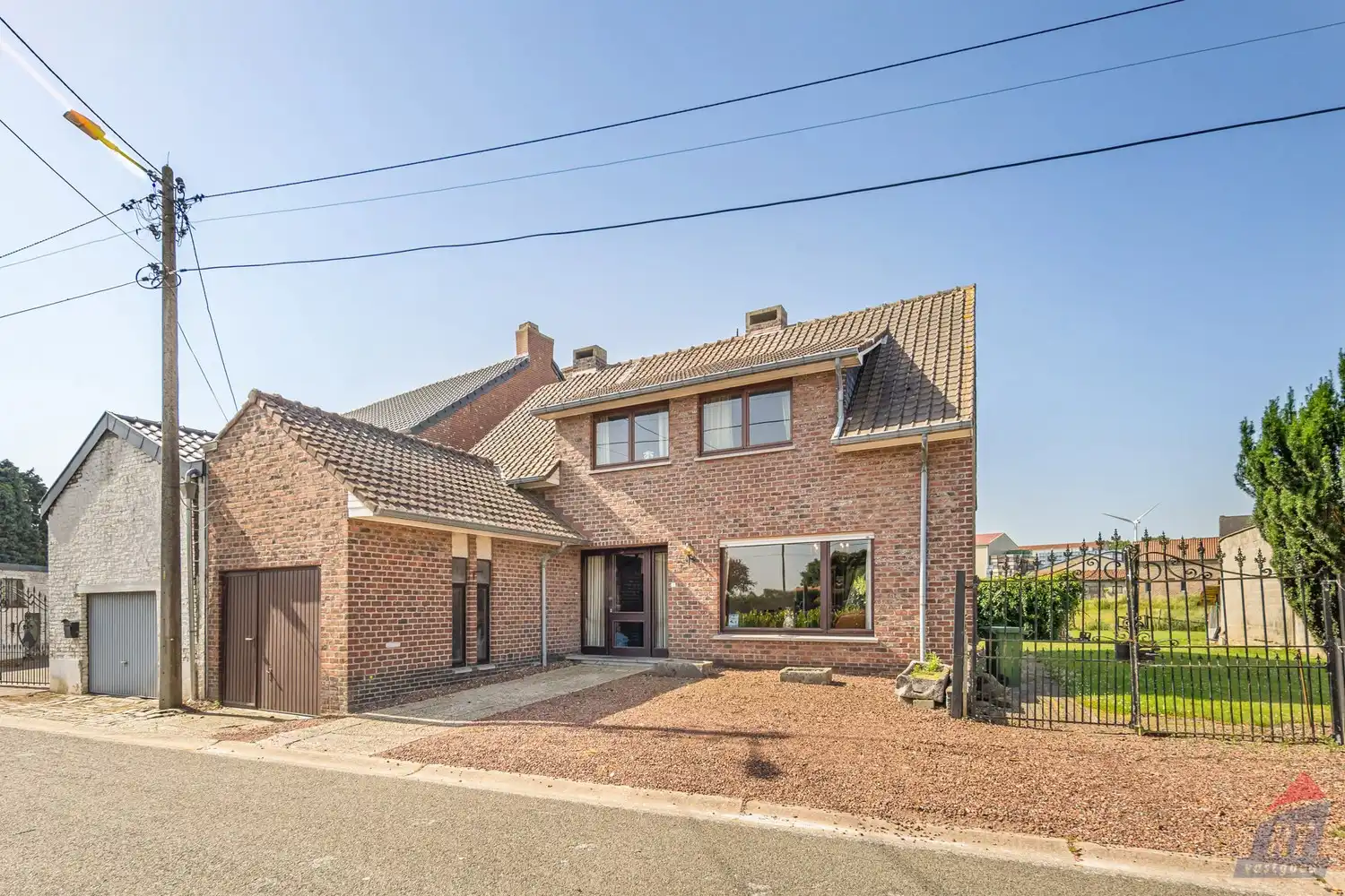 Rustig gelegen halfopen bebouwing met ruime tuin en tal van renovatiemogelijkheden foto 24
