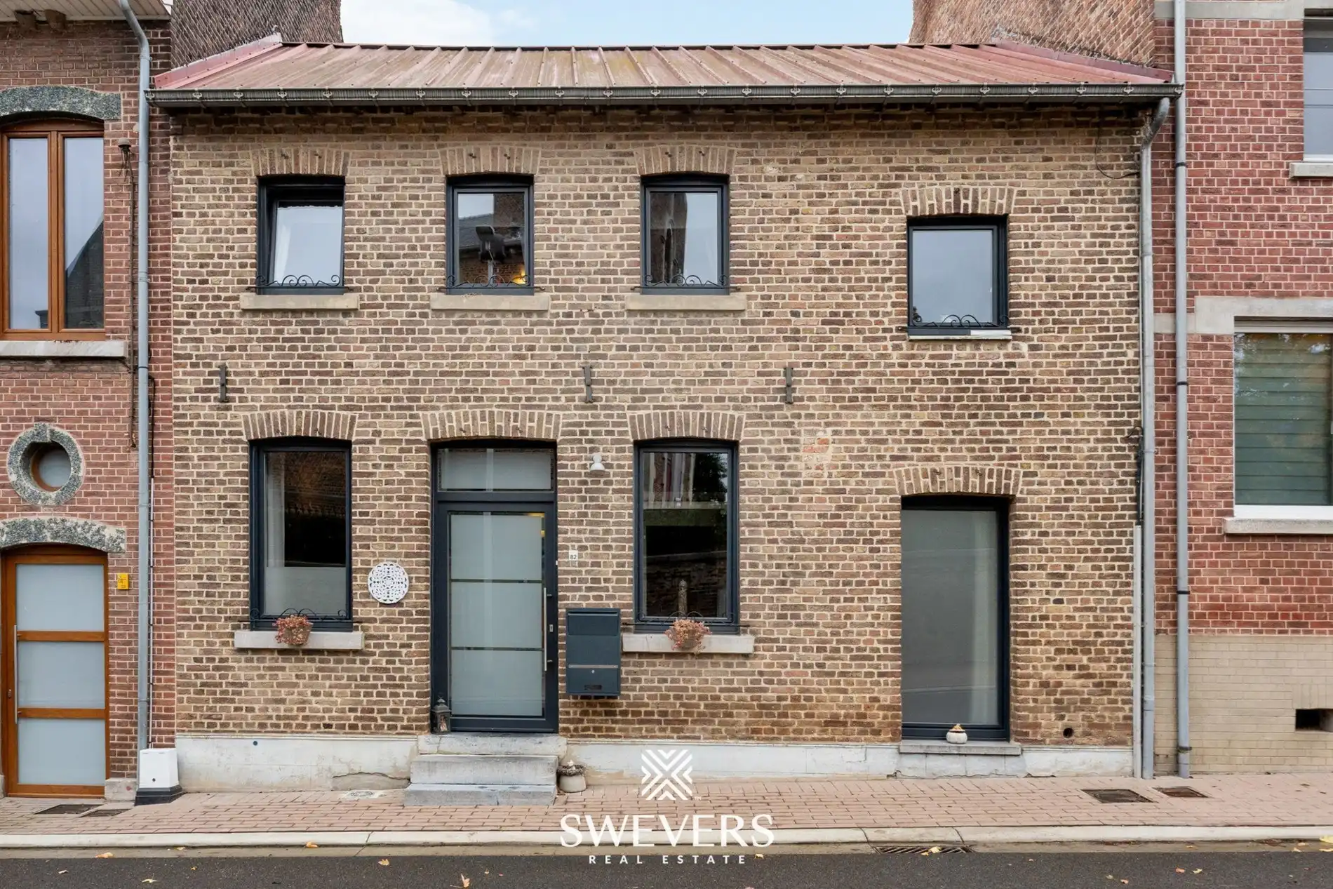 Instapklare, charmante rijwoning met terras in het groene Jesseren   foto 26