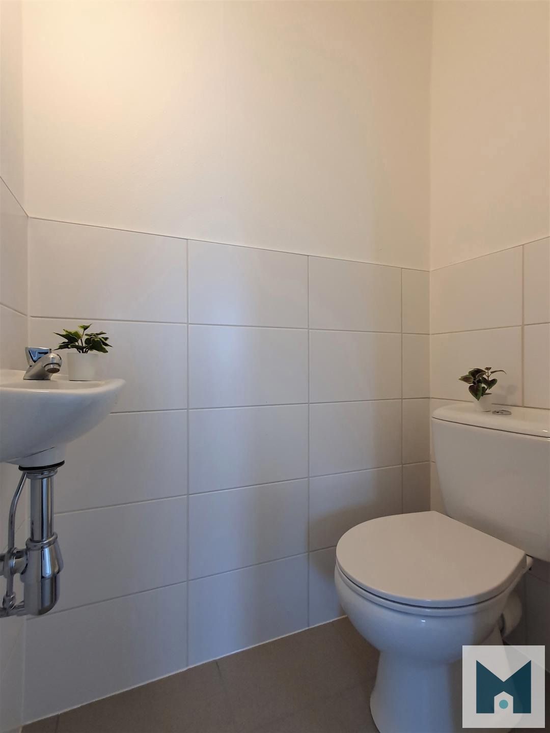 Ruim, modern appartement met 3 slpks te Buggenhout! foto 16