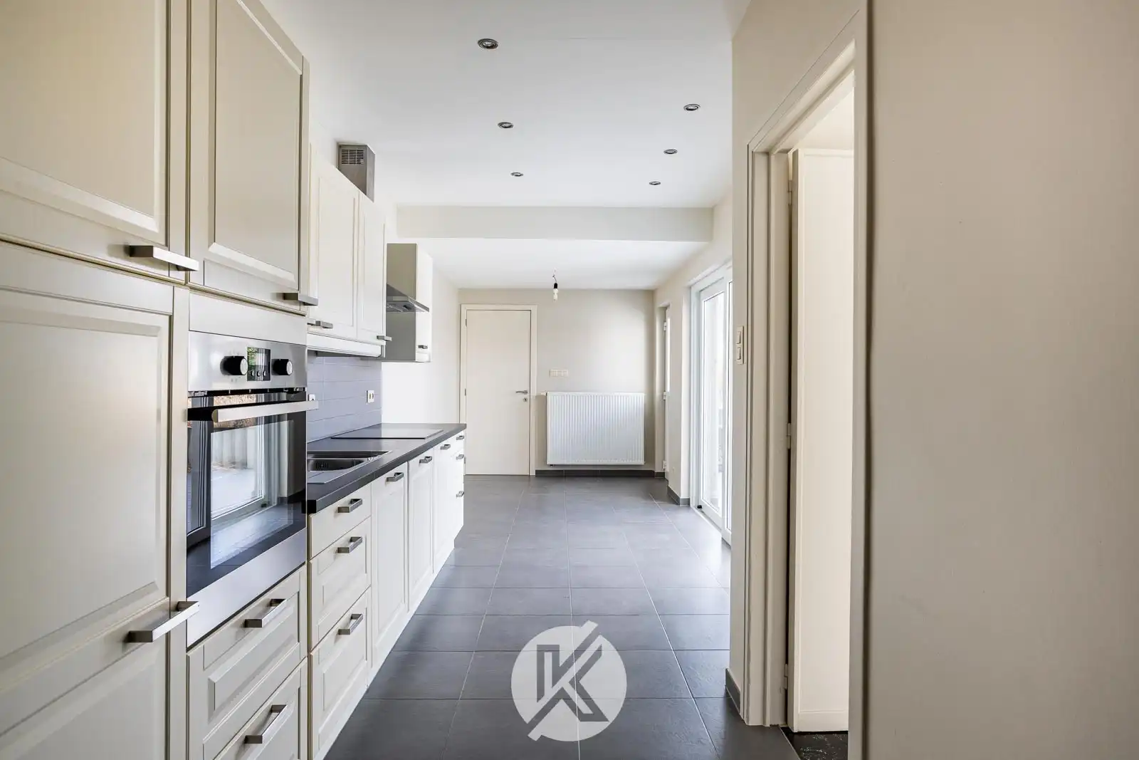 Instapklare woning met verrassend ruime indeling foto 7