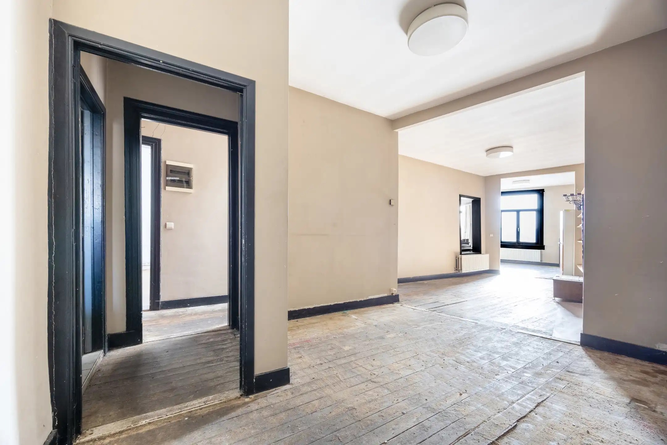 Handelspand +te renoveren appartement op centrale ligging  foto 18