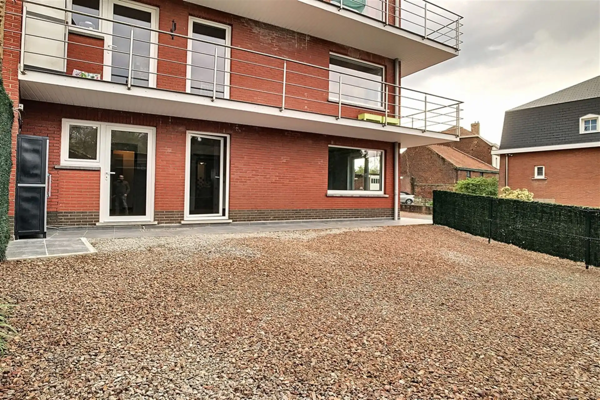 Appartement met garage en gsch tuin foto 12