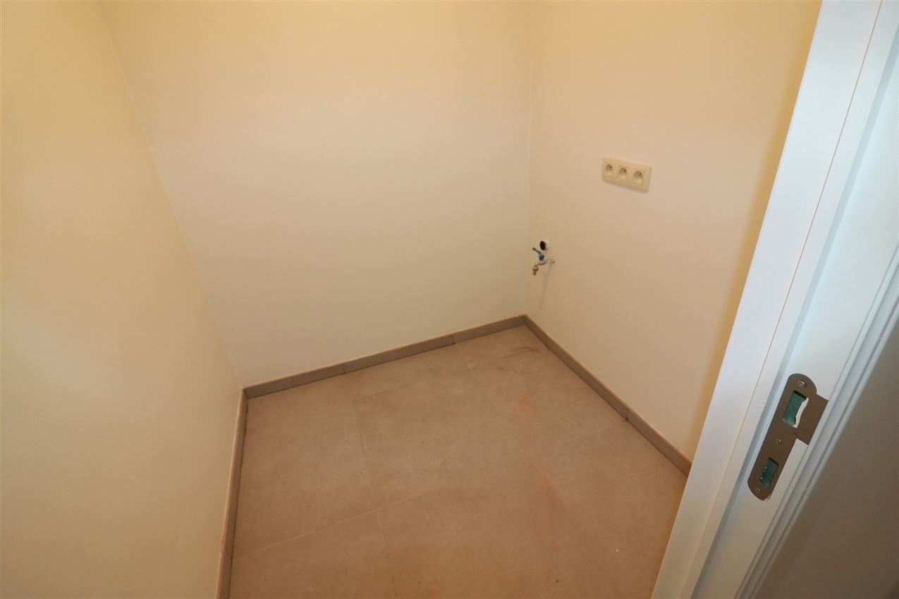 gerenoveerde duplex, 3 slpk., terras, nabij centrum en E 314  foto 14