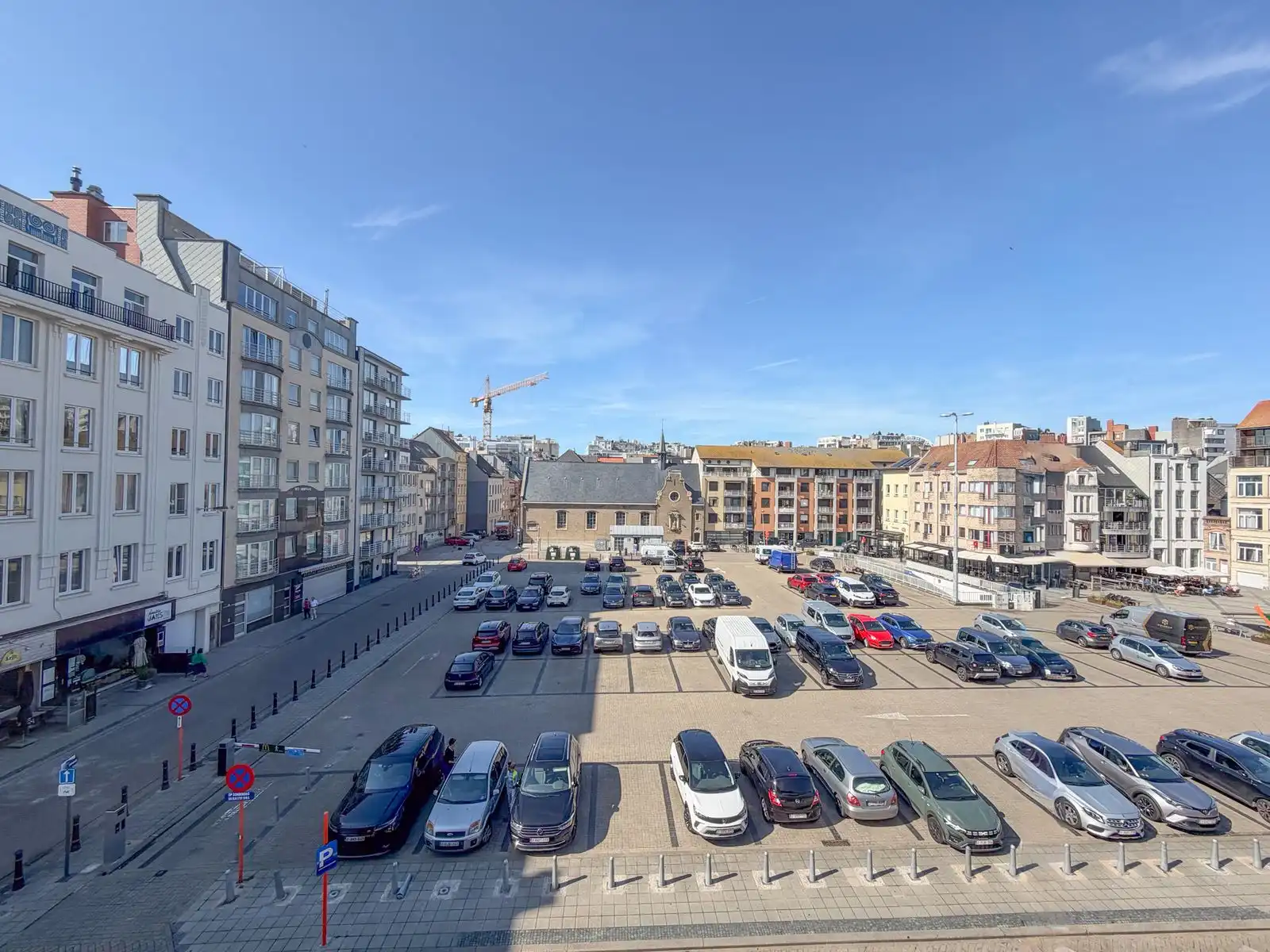 Zonovergoten én gerenoveerd appartement met 2 slpk aan de Groentemarkt in Oostende. foto 14