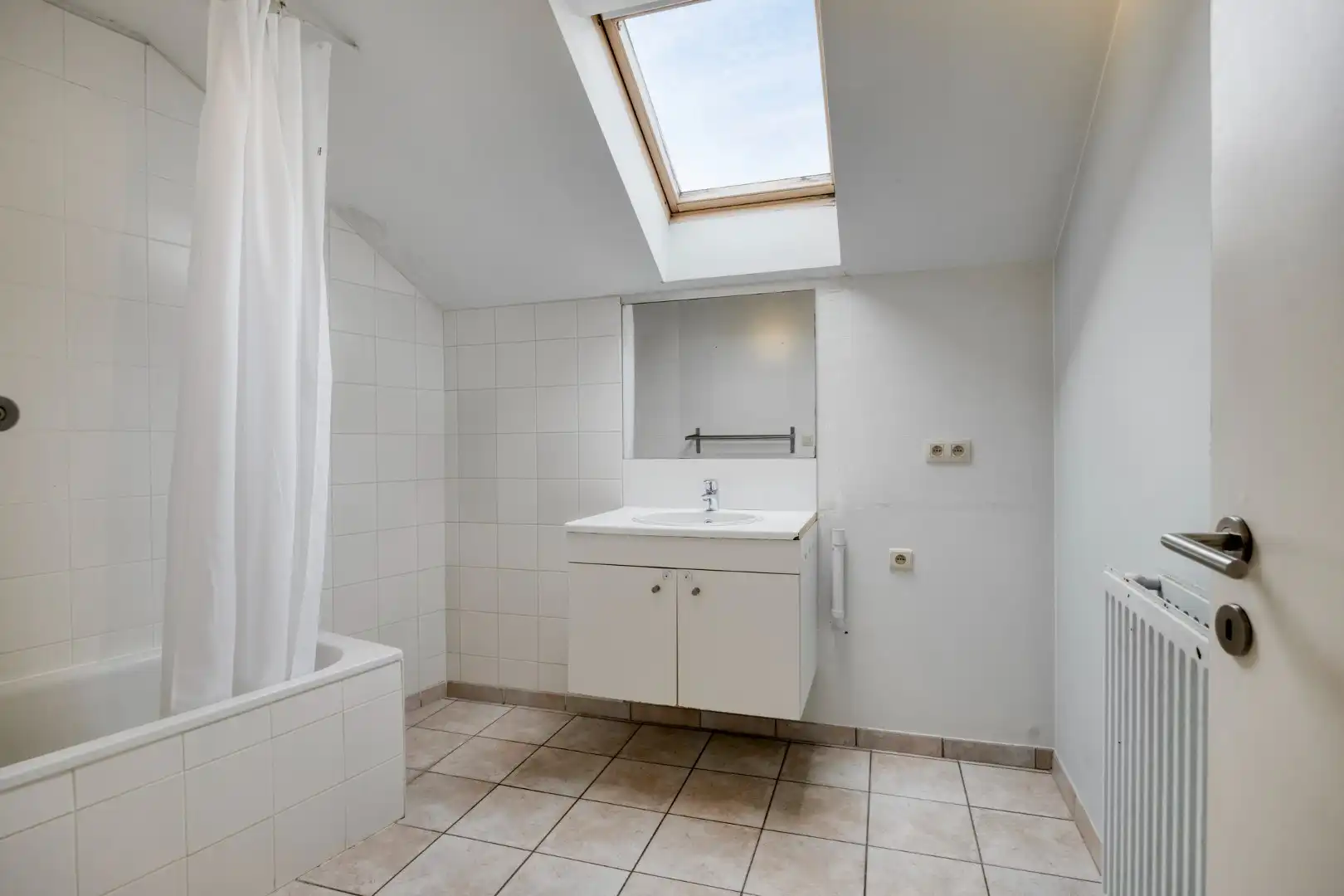 Appartement met 3 slaapkamers, autostaanplaats en terras in het centrum van Lubbeek – EPC 220 kWh/m² - bewoonbare opp. 182 m² foto 14