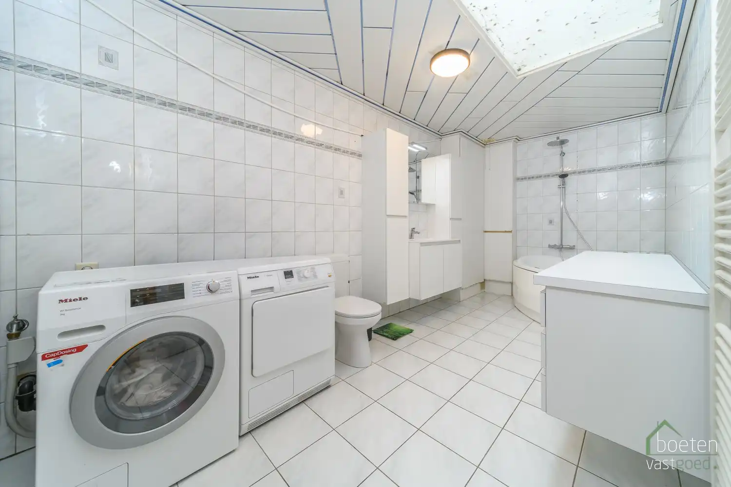 ALVERINGEM: instapklare beenhouwerij met woonst (4 slpks), ruim zonneterras/tuintje en garage in het hart van Alveringem. foto 18