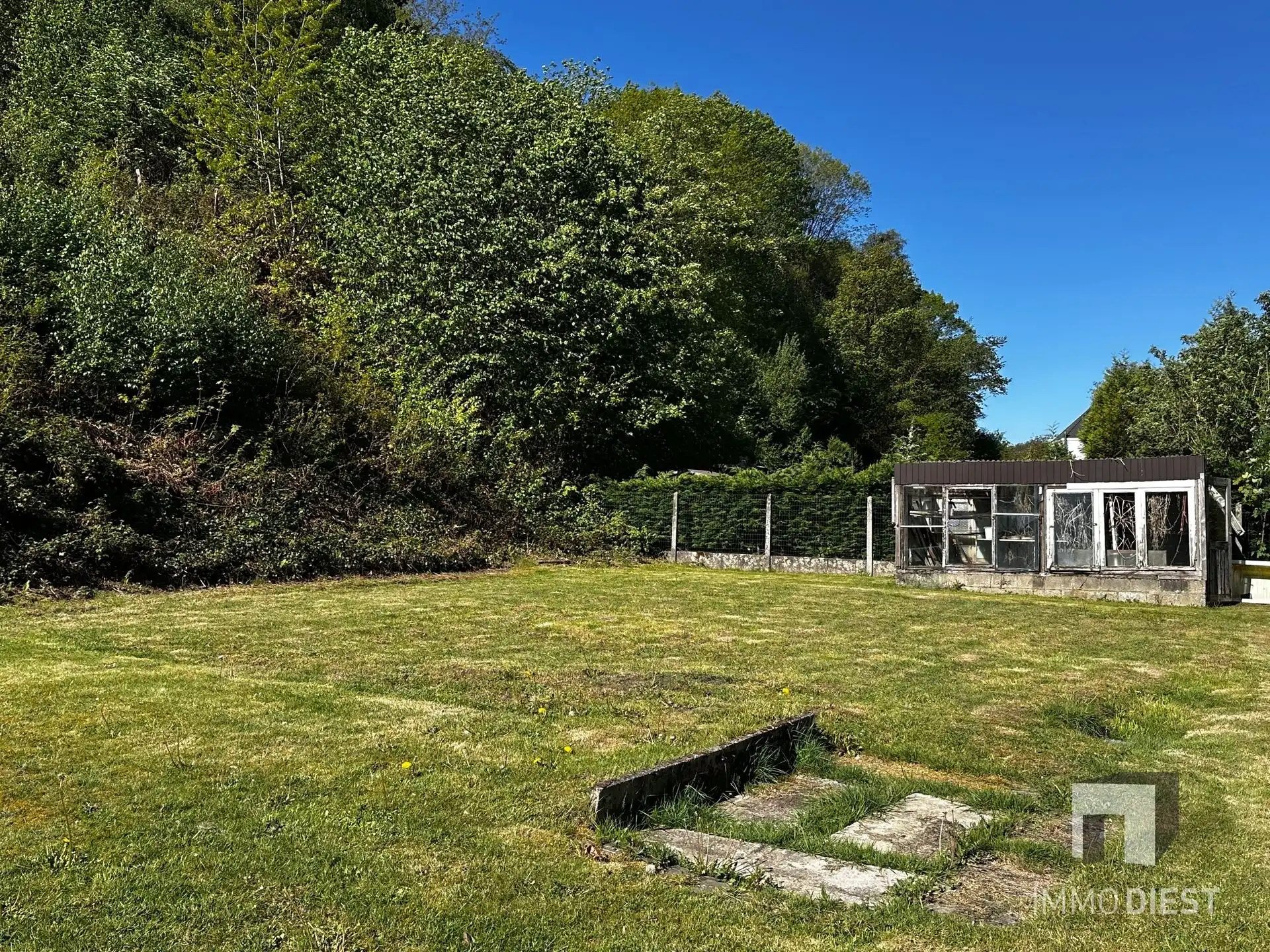 Woning met stalling/opslagplaats en weiland foto 34