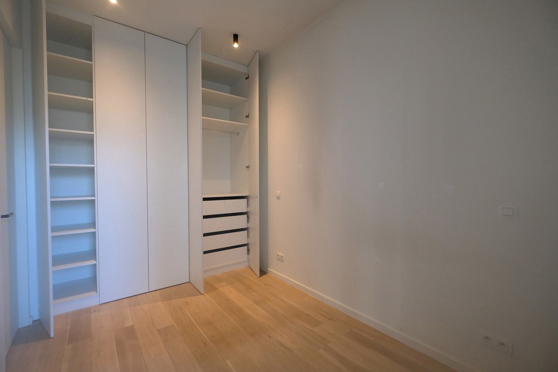 Prachtig hoekappartement met riante terrasruimte foto 9